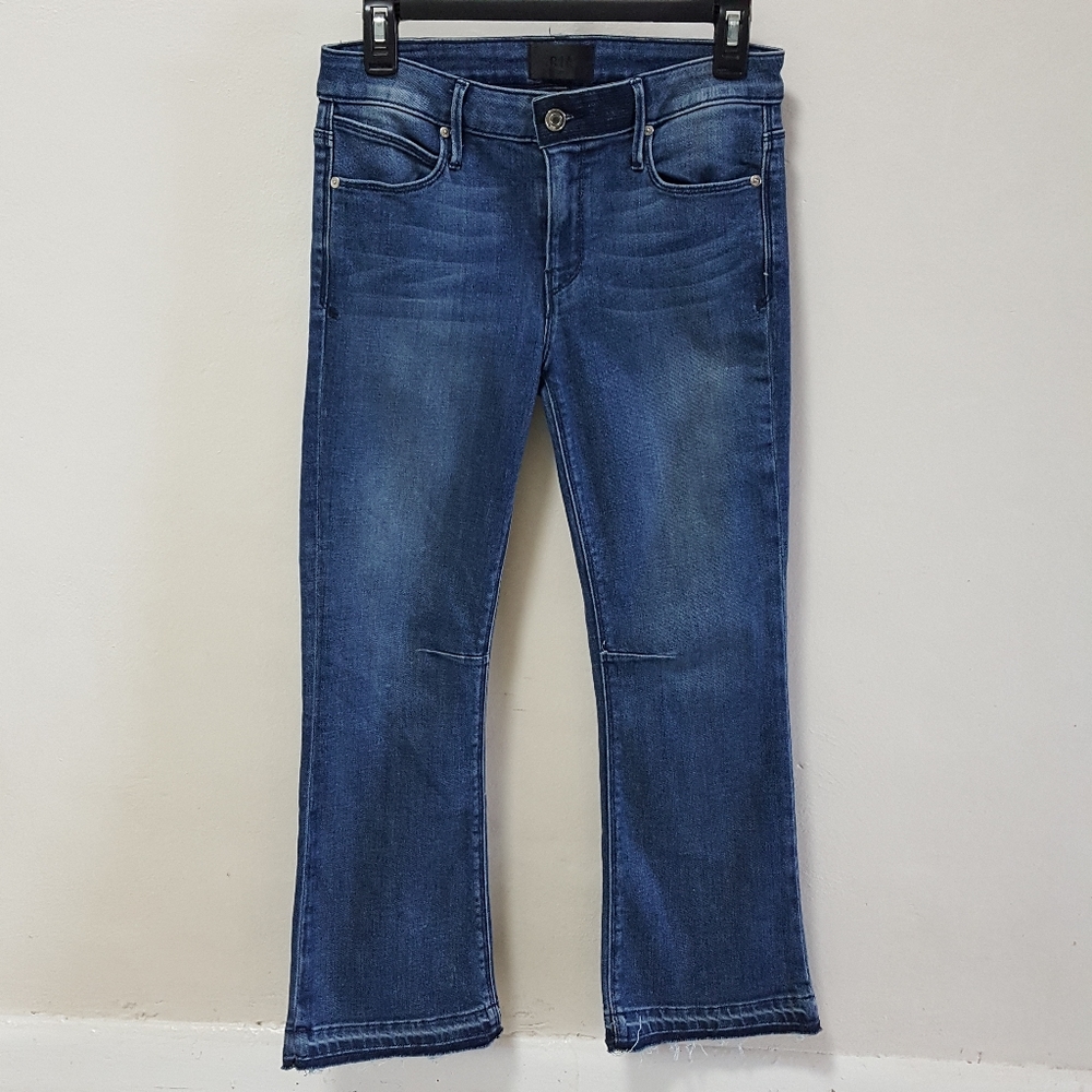 RtA Jeans Kiki Crop Released Frayed Hem Capri Flare Raw Cut Blue Denim Crop 28